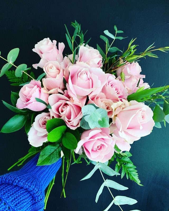 Pretty in Pink 12 Rose Hand tied Bouquet