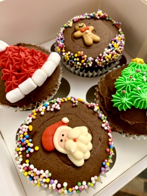 4 Boxed Christmas Cup Cakes by Craft Bakery