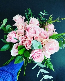 Pretty in Pink 12 Rose Hand tied Bouquet