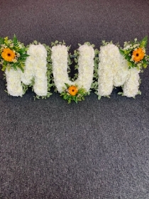 Mum in Letters   With Yellow Sprays
